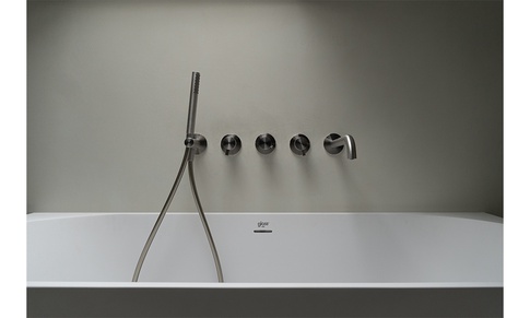 Bagno in stile contemporaneo di 6 di LIT-ARCHITECTS