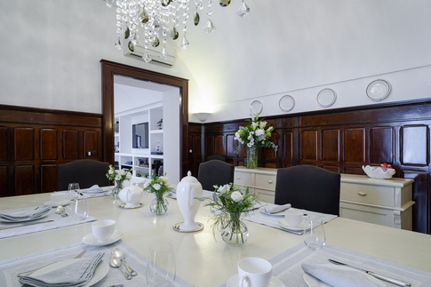 Sala da Pranzo in stile classico di 30 di Marino Casini fotografia