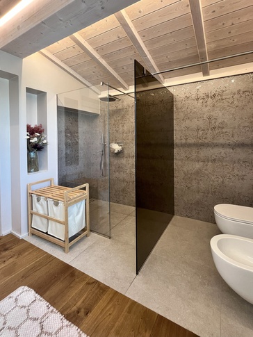 Bagno in stile rustico di 4 di JFD Juri Favilli Design