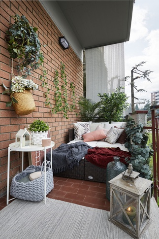 Balcone in stile contemporaneo di 6 di Arar Studio di Arar Muna Isabella