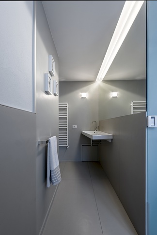 Bagno in stile contemporaneo di 15 di ARCHLab