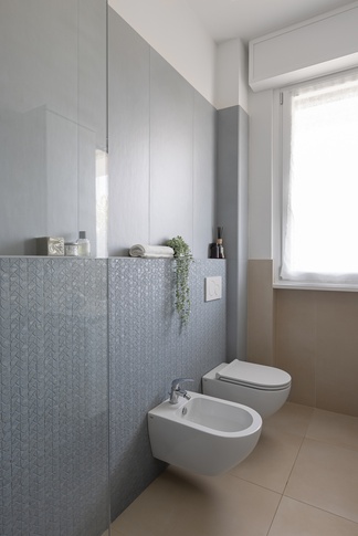 Bagno in stile moderno di 6 di Chantal Forzatti architetto