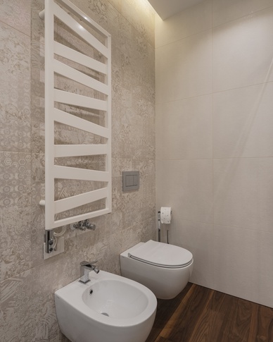 Bagno in stile contemporaneo di 6 di Annalisa Carli Architetto