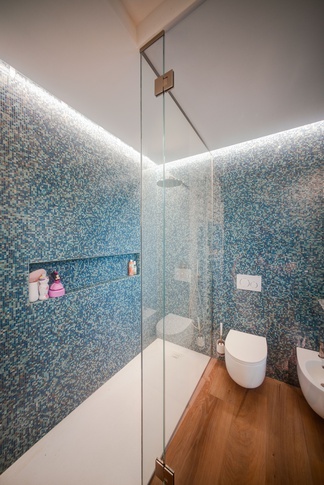 Bagno in stile contemporaneo di 8 di Pierpaolo Iannone Architetto