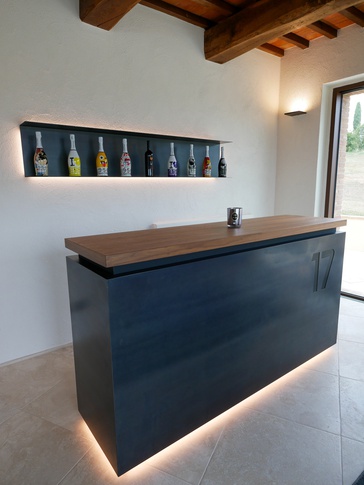 Angolo Bar in stile contemporaneo di 10 di Easy Living