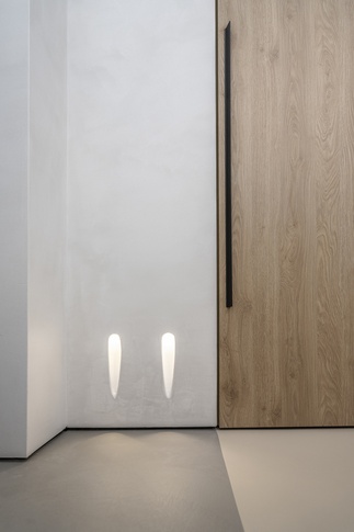 Bagno in stile moderno di 7 di L2 architecture + interior design