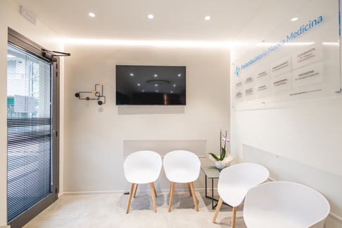 Open Space in stile moderno di 75 di Architetto Zavagnini Daniele Open Space in stile moderno di 75 di Architetto Zavagnini Daniele