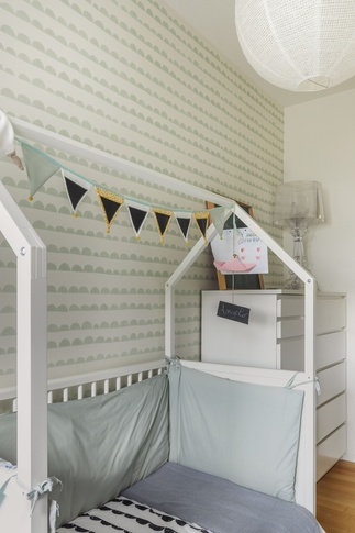 Cameretta Bambini in stile nordico di 9 di Chantal Forzatti architetto