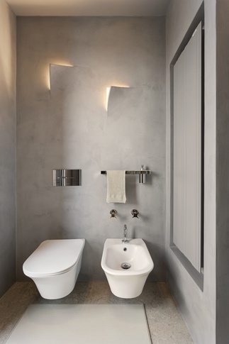 Bagno in stile contemporaneo di 5 di architetto Caterina Martini