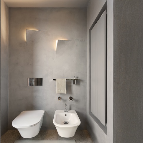 Bagno in stile contemporaneo di 5 di architetto Caterina Martini