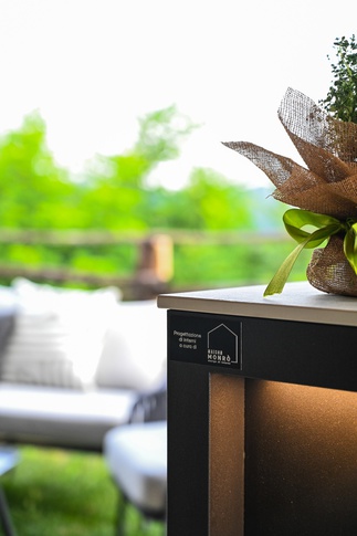 Open Space in stile soft industrial di 210 di Maison Monrò Open Space in stile soft industrial di 210 di Maison Monrò