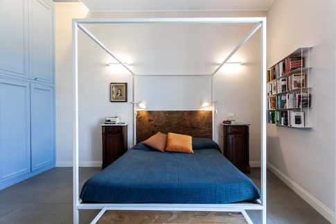 Camera da Letto in stile eclettico di 23 di Alessandra Forino