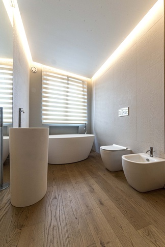 Bagno in stile contemporaneo di 5 di JFD Juri Favilli Design