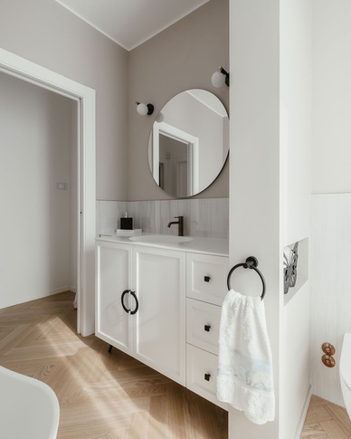 Bagno in stile classico di 6 di Annalisa Carli Architetto