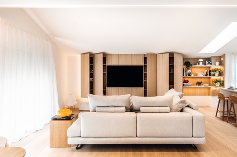 Open Space in stile japandi di 65 di Alexandra Designer Open Space in stile japandi di 65 di Alexandra Designer