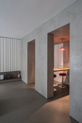 Soggiorno in stile moderno di 41 di L2 architecture + interior design