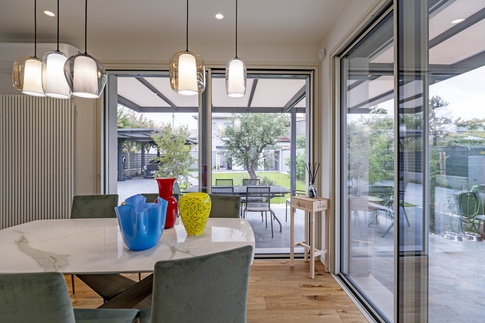 Sala da Pranzo in stile contemporaneo di 30 di Studio Contemponareo