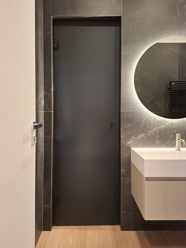 Bagno in stile contemporaneo di 4 di Colandrea Bausano Architetti