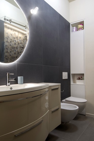 Bagno di Servizio in stile contemporaneo di 4 di kkarchitecture