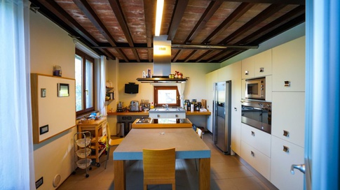 Cucina in stile moderno di 20 di Studio Pinelli