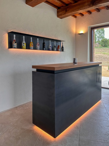 Angolo Bar in stile contemporaneo di 10 di Easy Living