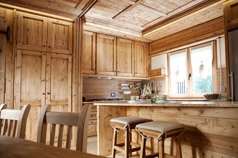 Cucina in stile rustico di 32 di Elena Vigano' Architetto Cucina in stile rustico di 32 di Elena Vigano' Architetto