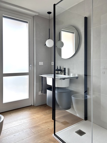 Bagno di Servizio in stile moderno di 5 di JESSICA PIGNATTA ARCHITETTO