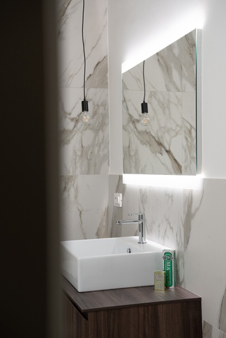 Bagno in stile contemporaneo di 6 di italo armone design studio