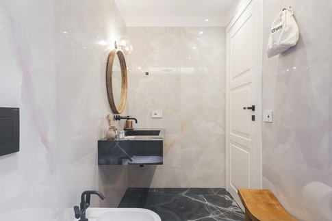 Bagno in stile contemporaneo di 6 di Studio Mariana Martini & Partners