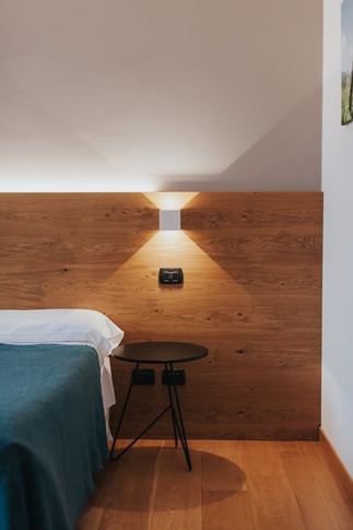 Camera da Letto in stile naturale di 30 di design by very