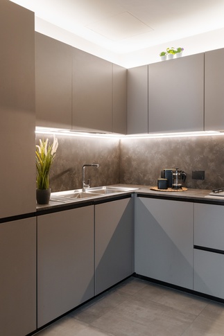 Cucina in stile contemporaneo di 10 di Arky’Studio srl