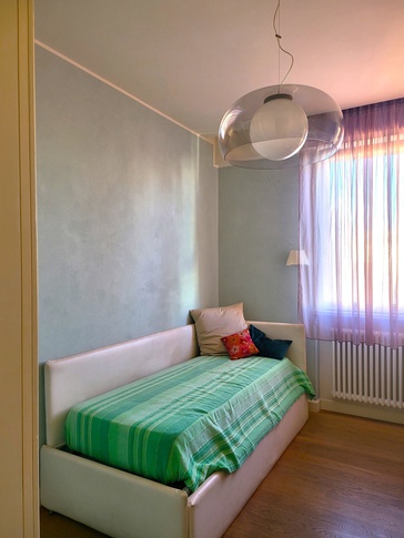 Camera da Letto in stile moderno di 11 di Domus Dreams