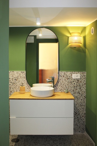 Bagno in stile moderno di 4 di Alessia De Gregorio