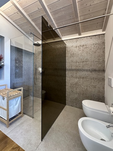 Bagno in stile rustico di 4 di JFD Juri Favilli Design