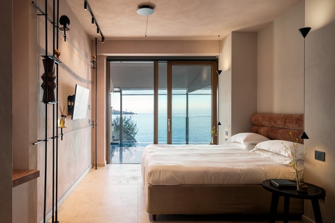 Camera da Letto in stile minimal di 30 di VALENTINA AUTIERO    architecture │ interiors │ design projects