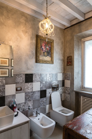 Bagno di Servizio in stile classico di 5 di Studio Pinelli