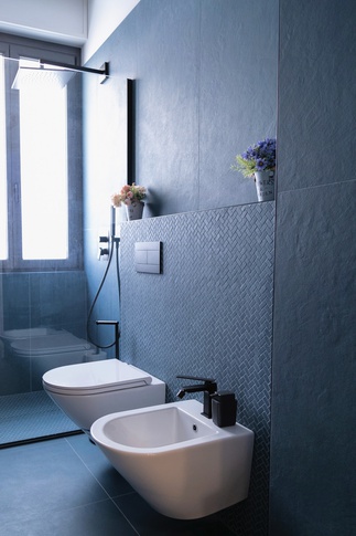 Bagno in stile industriale di 6 di Valentina Solera Architetto