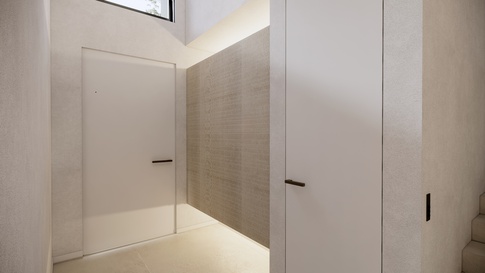 Ingresso in stile contemporaneo di 8 di Simona Fogalesi interior designer Ingresso in stile contemporaneo di 8 di Simona Fogalesi interior designer