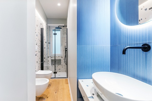 Bagno di Servizio in stile contemporaneo di 4 di Studio Nakse Bagno di Servizio in stile contemporaneo di 4 di Studio Nakse