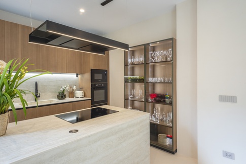 Cucina in stile moderno di 15 di BB1 Architettura & Design