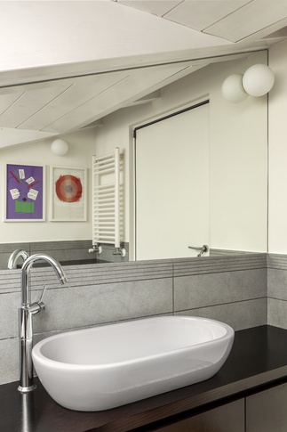 Bagno in stile nordico di 4 di Chantal Forzatti architetto