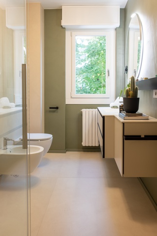 Bagno in stile moderno di 6 di Z+Z