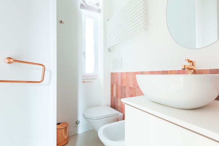 Bagno in stile moderno di 4 di Matteo Martini Architetto