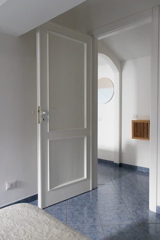 Camera da Letto in stile minimal di 18 di FLUSSO ~ Studio di Micol Zarola Camera da Letto in stile minimal di 18 di FLUSSO ~ Studio di Micol Zarola