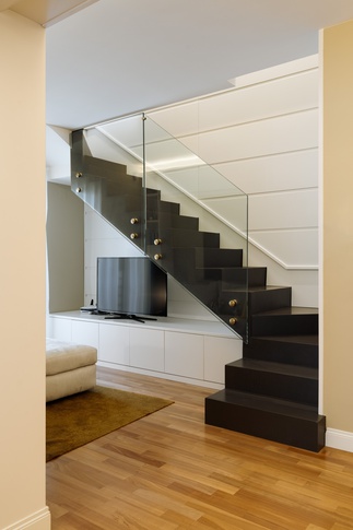 Ingresso in stile contemporaneo di 14 di Studio Gaetano Riccardelli Ingresso in stile contemporaneo di 14 di Studio Gaetano Riccardelli