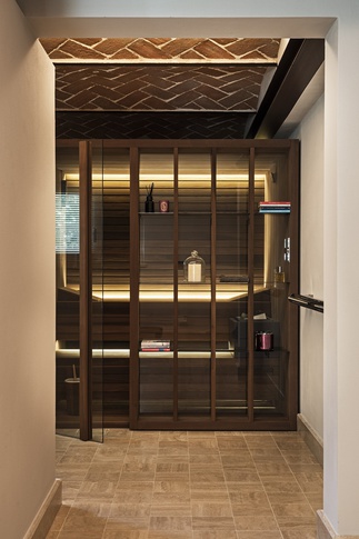 Taverna in stile contemporaneo di 60 di COLLETTIVO_INVƎRSO Taverna in stile contemporaneo di 60 di COLLETTIVO_INVƎRSO