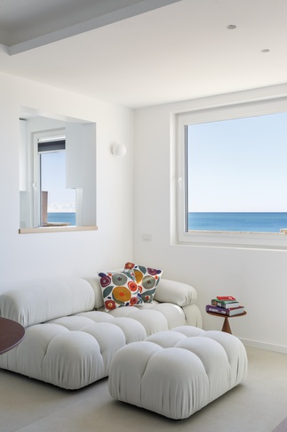 Open Space in stile minimal di 42 di zero6studio Open Space in stile minimal di 42 di zero6studio