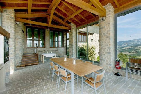 Veranda in stile moderno di 43 di Studio Pinelli