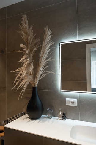 Bagno in stile moderno di 6 di Claudia Del Core Architetto