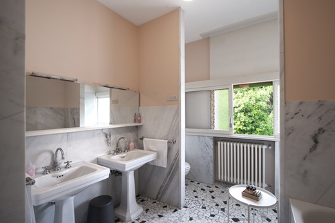 Bagno di Servizio in stile anni '50 di 10 di Chantal Forzatti architetto